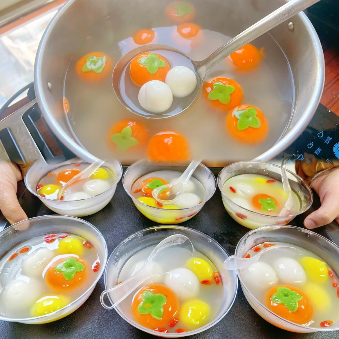 冬至欢歌，情暖与新梦齐飞  